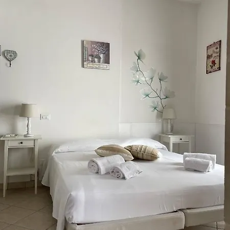 Book And Bed 3* Maglie