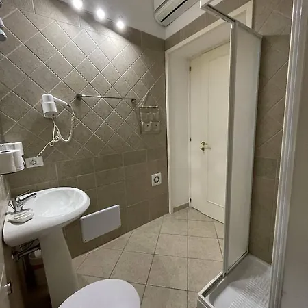 Frühstückspension Book And Bed Maglie