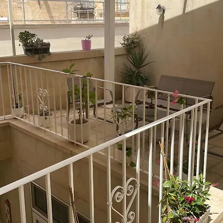 Book And Bed 3* Maglie