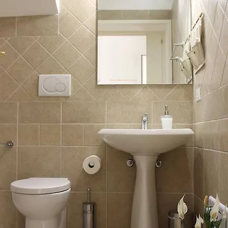 לינה וארוחת בוקר Book And Bed