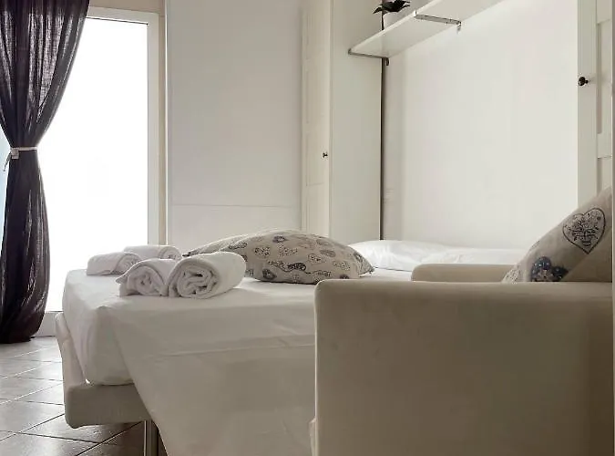 Book And Bed Bed and breakfast 3*