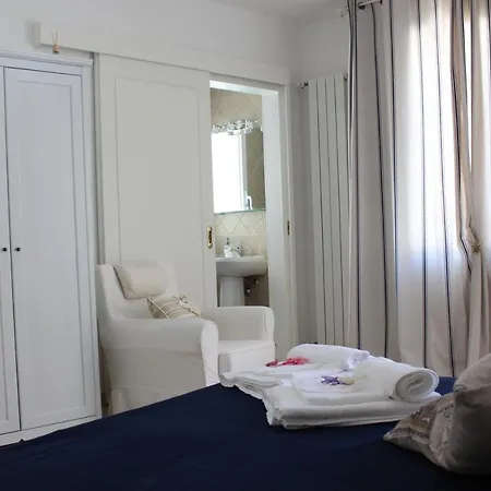 Book And Bed Bed & Breakfast *